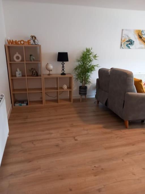 ダンディーLovely 2 Bed Flat-Great Locationアパートメント エクステリア 写真